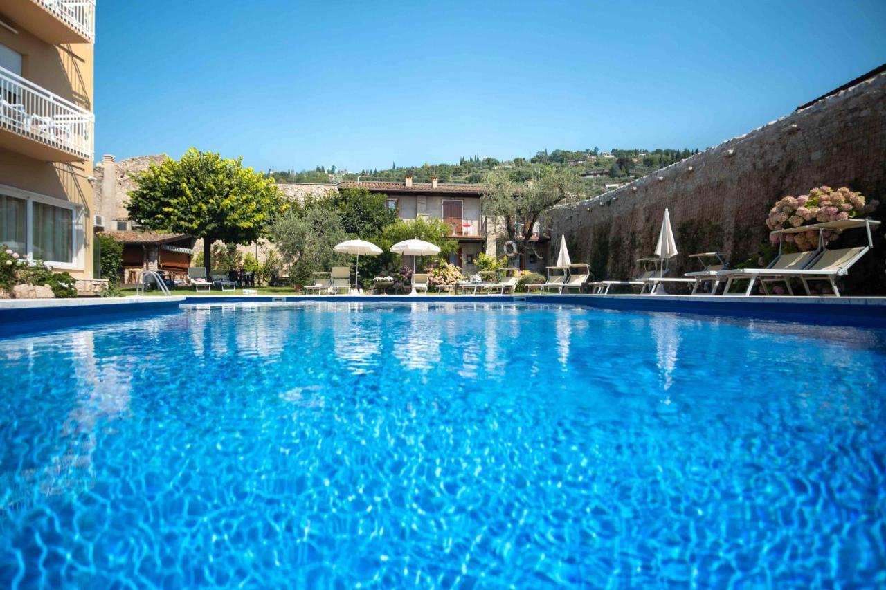 Hotel Romeo Torri Del Benaco Dış mekan fotoğraf