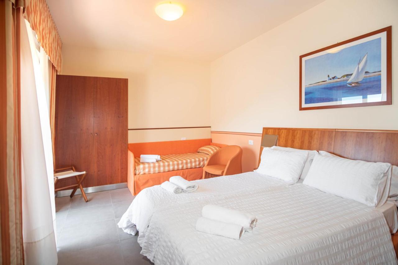 Hotel Romeo Torri Del Benaco Dış mekan fotoğraf