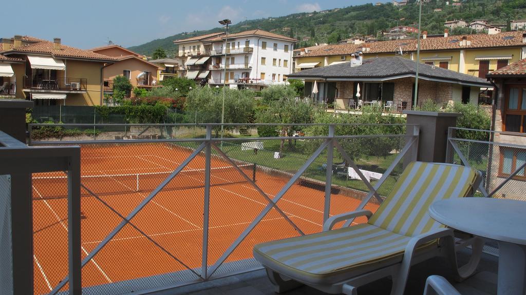 Hotel Romeo Torri Del Benaco Oda fotoğraf